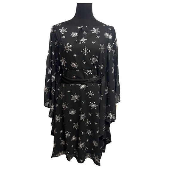 Smak Parlour Black Silver Snowflake Social Climber Caftan - Picture 2 of 10